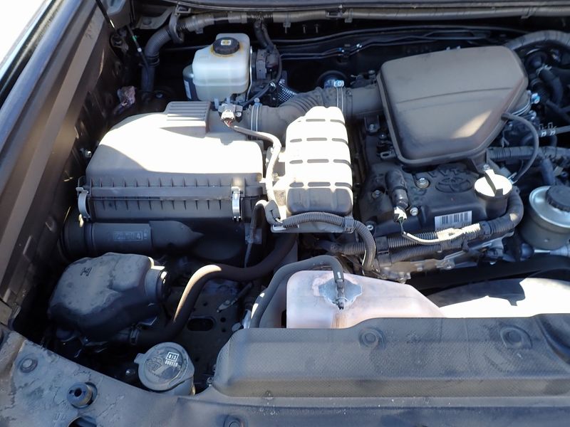 2021 Toyota Land Cruiser Prado 3BA-TRJ150W (UW-6a98d87f3b1d5)[47]