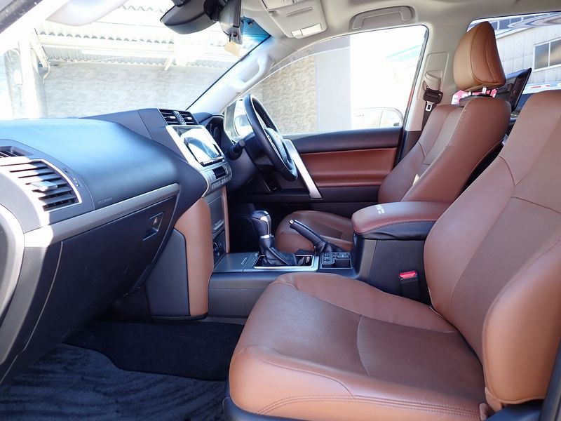 2021 Toyota Land Cruiser Prado 3BA-TRJ150W (UW-6a98d87f3b1d5)[22]