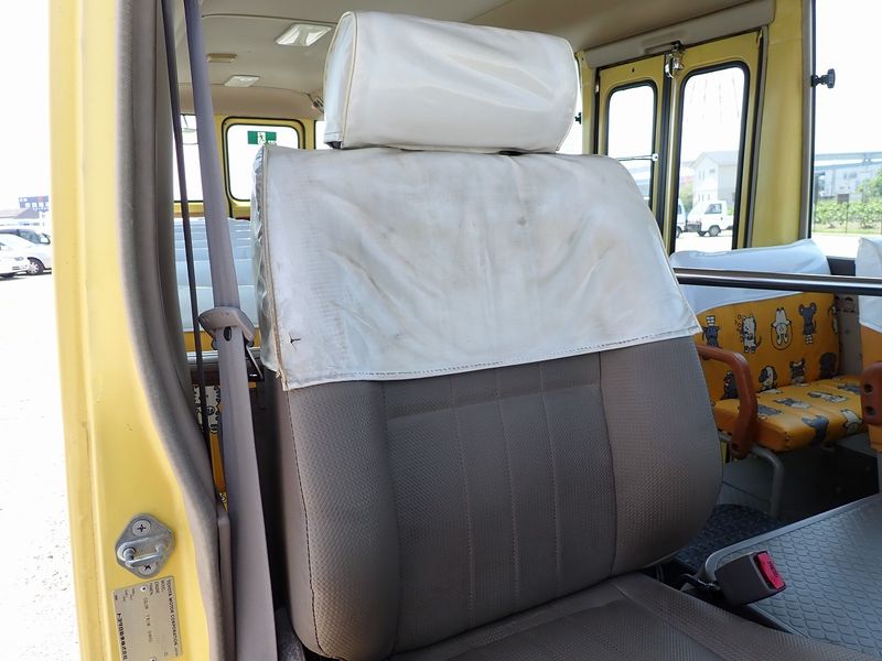 2000 Toyota Coaster KK-HZB40 (UW-6a98d88070177)[9]