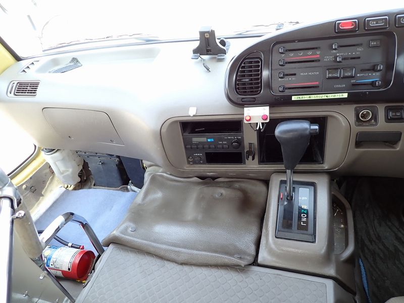 2000 Toyota Coaster KK-HZB40 (UW-6a98d88070177)[11]
