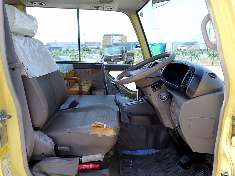 2000 Toyota Coaster KK-HZB40 (UW-6a98d88070177)[8]