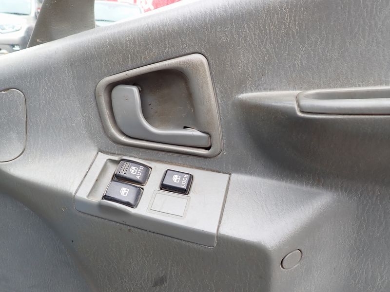 1998 Mitsubishi Canter KC-FE517BD (UW-6a98d8841a73b)[35]