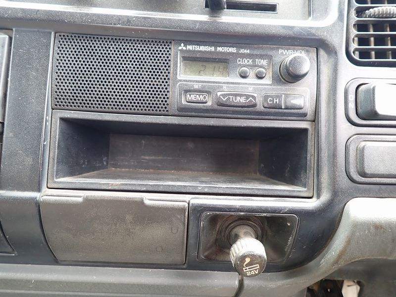 1998 Mitsubishi Canter KC-FE517BD (UW-6a98d8841a73b)[43]