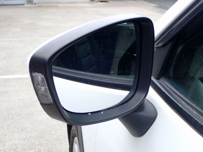 2013 Mazda CX-5 LDA-KE2AW (UW-6a98d885ca20d)[39]
