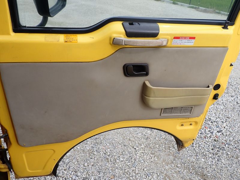 2000 Mitsubishi Rosa KK-BE63CE (UW-6a98d88713c25)[18]