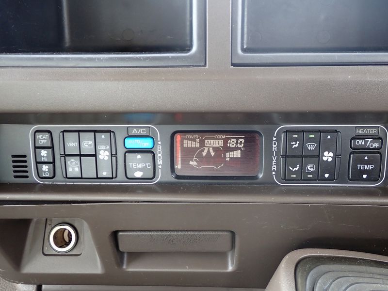2000 Mitsubishi Rosa KK-BE63CE (UW-6a98d88713c25)[15]