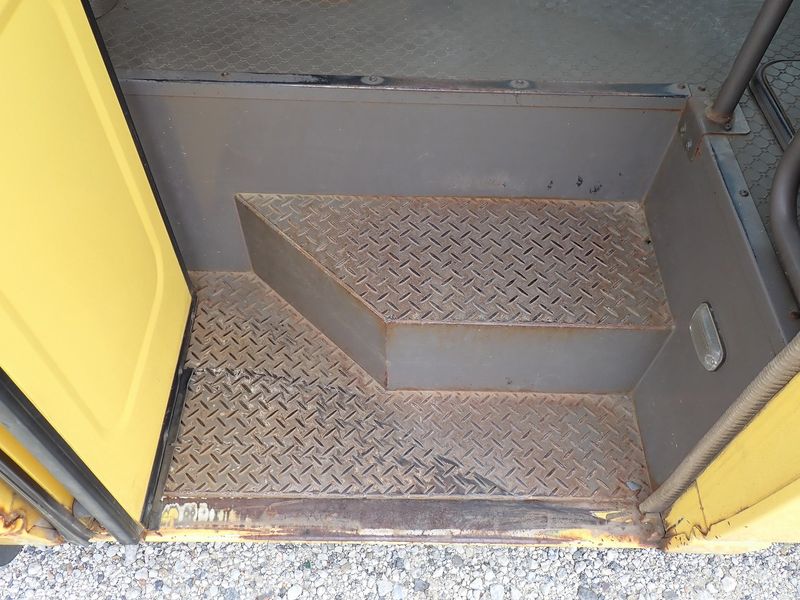 2000 Mitsubishi Rosa KK-BE63CE (UW-6a98d88713c25)[22]