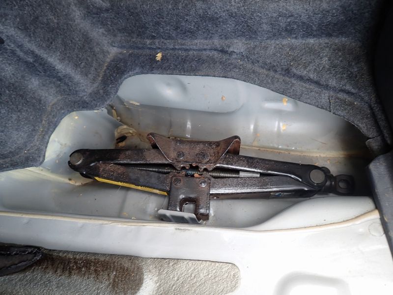 1999 Toyota Corolla GF-AE110 (UW-6a98d887e4ded)[27]