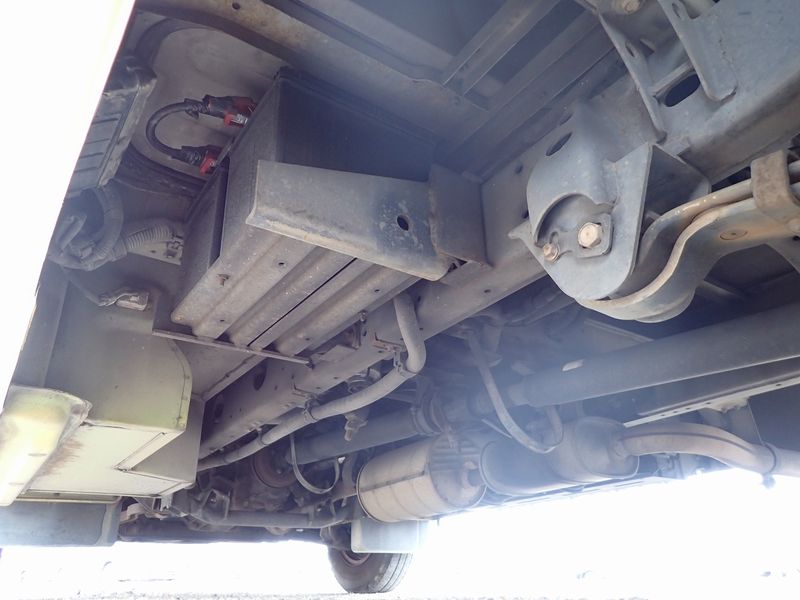 2001 Toyota Coaster KK-HZB40 (UW-6a98d88819a4e)[17]