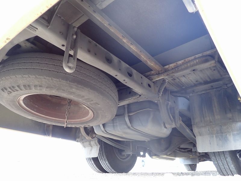 2001 Toyota Coaster KK-HZB40 (UW-6a98d88819a4e)[16]