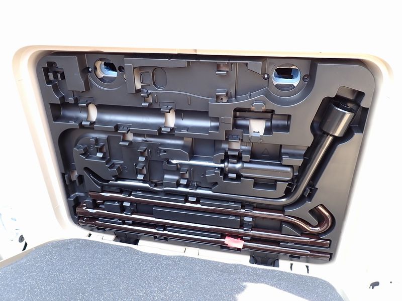 2022 Toyota Land Cruiser Prado 3BA-TRJ150W (UW-6a98d88be7ea5)[26]