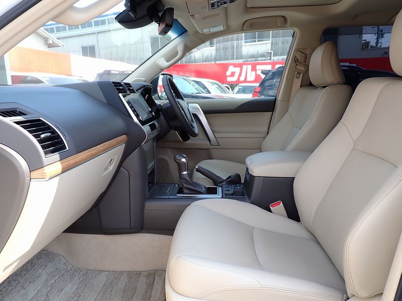 2022 Toyota Land Cruiser Prado 3BA-TRJ150W (UW-6a98d88be7ea5)[22]