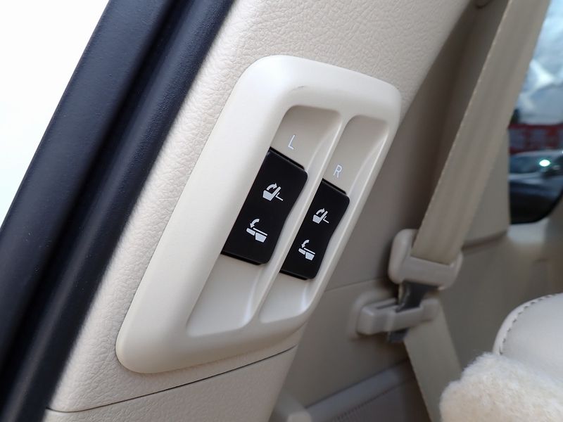 2022 Toyota Land Cruiser Prado 3BA-TRJ150W (UW-6a98d88be7ea5)[43]