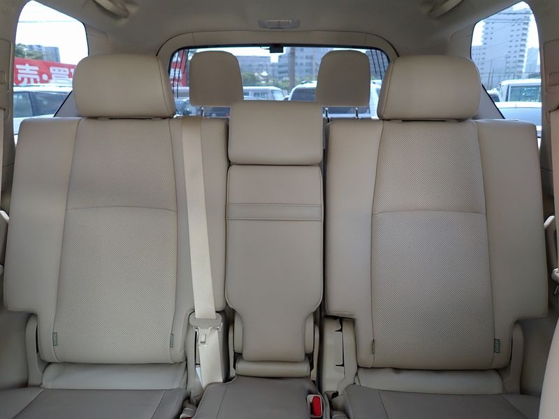 2022 Toyota Land Cruiser Prado 3BA-TRJ150W (UW-6a98d88be7ea5)[23]