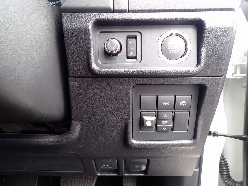 2022 Toyota Land Cruiser Prado 3BA-TRJ150W (UW-6a98d88cd68a3)[34]