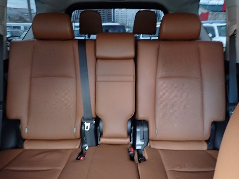 2022 Toyota Land Cruiser Prado 3BA-TRJ150W (UW-6a98d88cd68a3)[24]