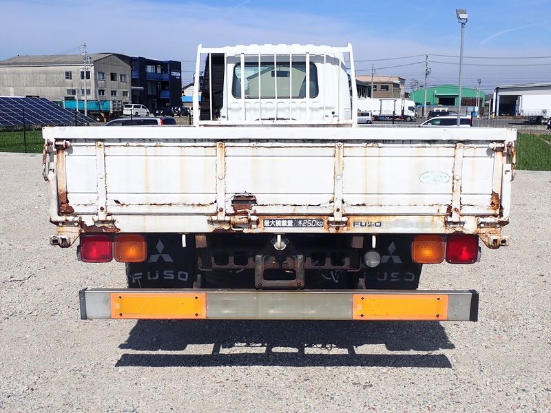 2005 Mitsubishi Fighter PA-FK71RG (UW-6a98d88e52822)[28]