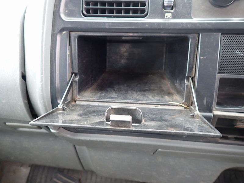 2002 Mitsubishi Canter KK-FE51CBD (UW-6a98d891766ee)[37]