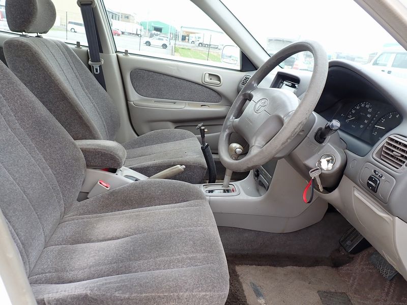 1998 Toyota Corolla E-AE110 (UW-6a98d892ee2fb)[19]