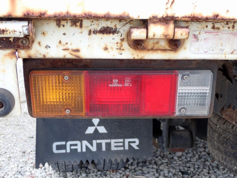 1996 Mitsubishi Canter KC-FE507BT (UW-6a98d89624051)[41]