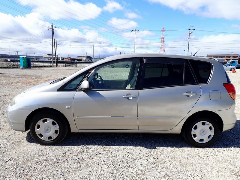 2003 Toyota Corolla Spacio TA-NZE121N (UW-6a98d89651eb7)[1]