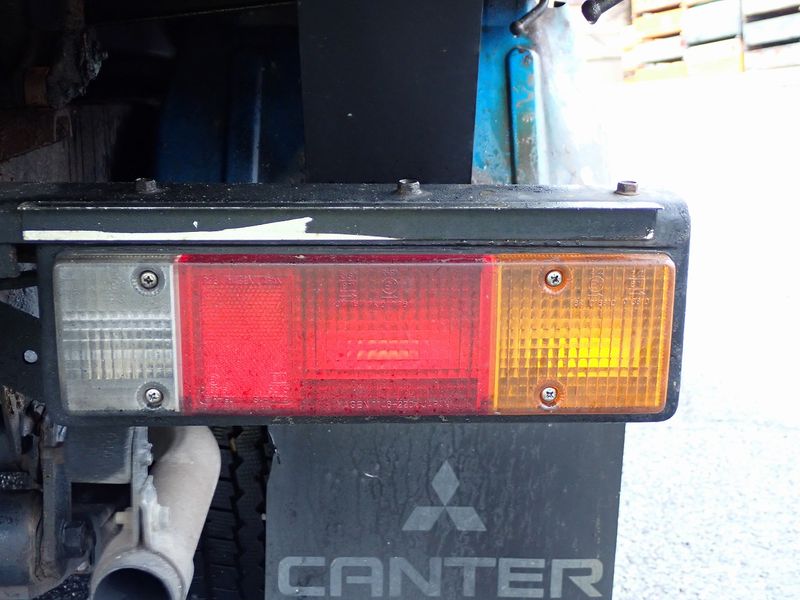 1995 Mitsubishi Canter U-FE517BD (UW-6a98d89a4c4af)[42]