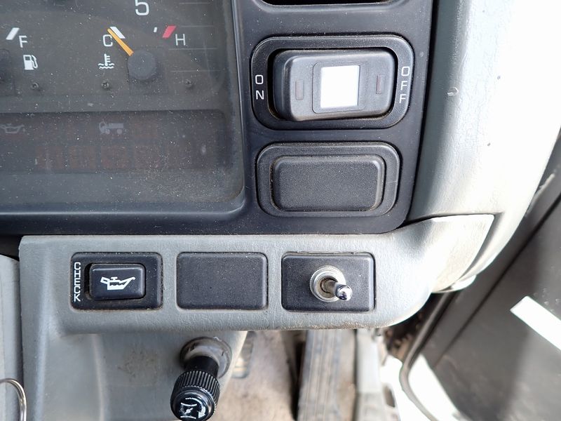 1995 Mitsubishi Canter U-FE507B (UW-6a98d89e78b2f)[31]