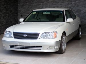 1999 Toyota Celsior GF-UCF21