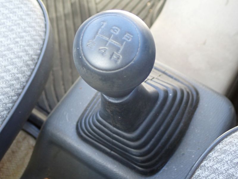 1997 Honda Acty Truck V-HA3 (UW-6a98d8a585680)[28]