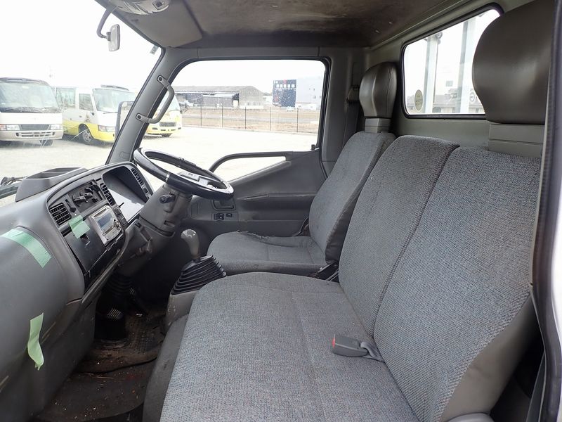 1996 Mitsubishi Canter KC-FE507B (UW-6a98d8a670f84)[19]