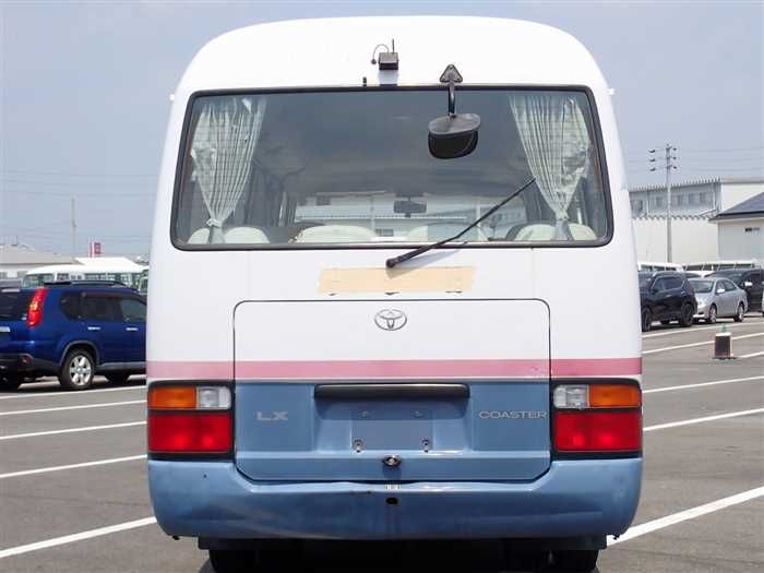 1995 Toyota Coaster U-HZB40 (UW-6a98d8a78b574)[3]