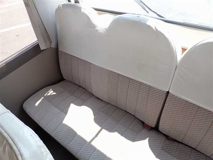 1995 Toyota Coaster U-HZB40 (UW-6a98d8a78b574)[15]