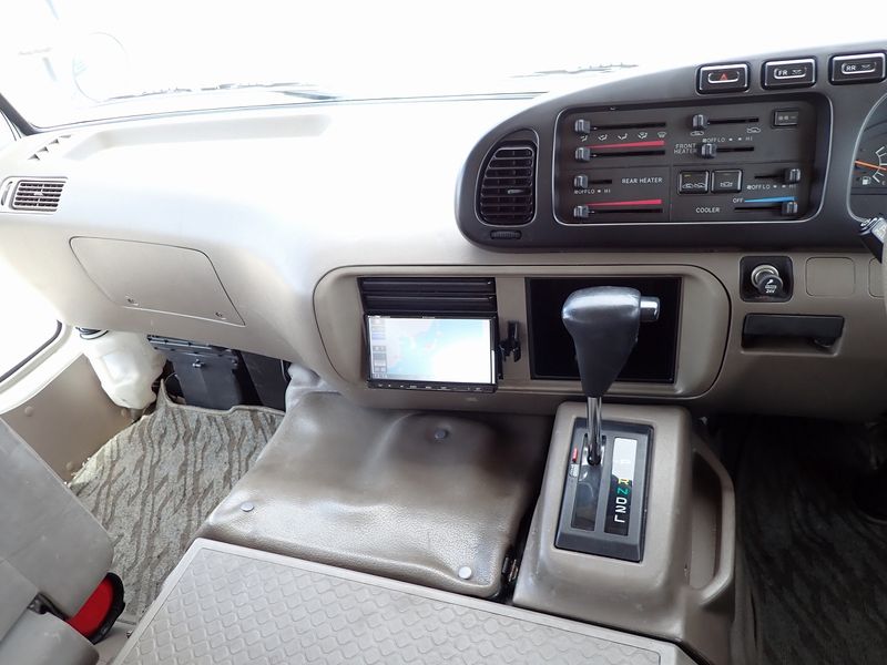 2000 Toyota Coaster KK-HZB40 (UW-6a98d8ad94c47)[16]