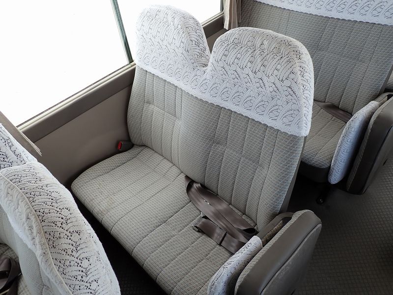 2000 Toyota Coaster KK-HZB40 (UW-6a98d8ad94c47)[28]