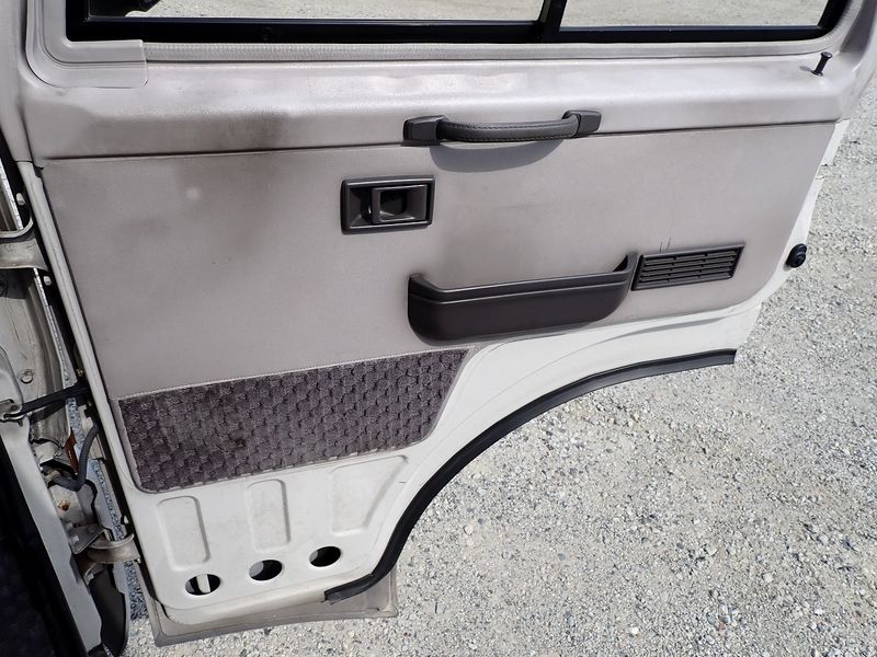 1996 Mitsubishi Rosa KC-BE459F (UW-6a98d8af9357f)[21]