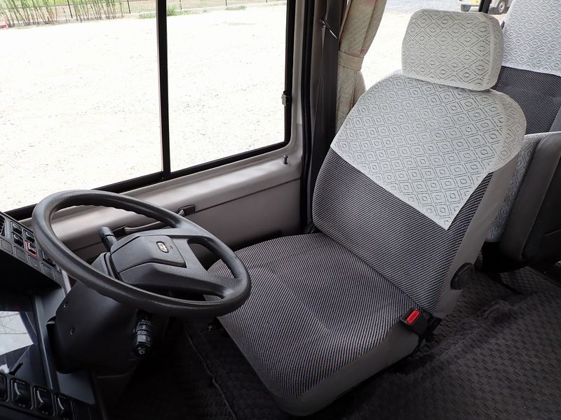 1996 Mitsubishi Rosa KC-BE459F (UW-6a98d8af9357f)[27]