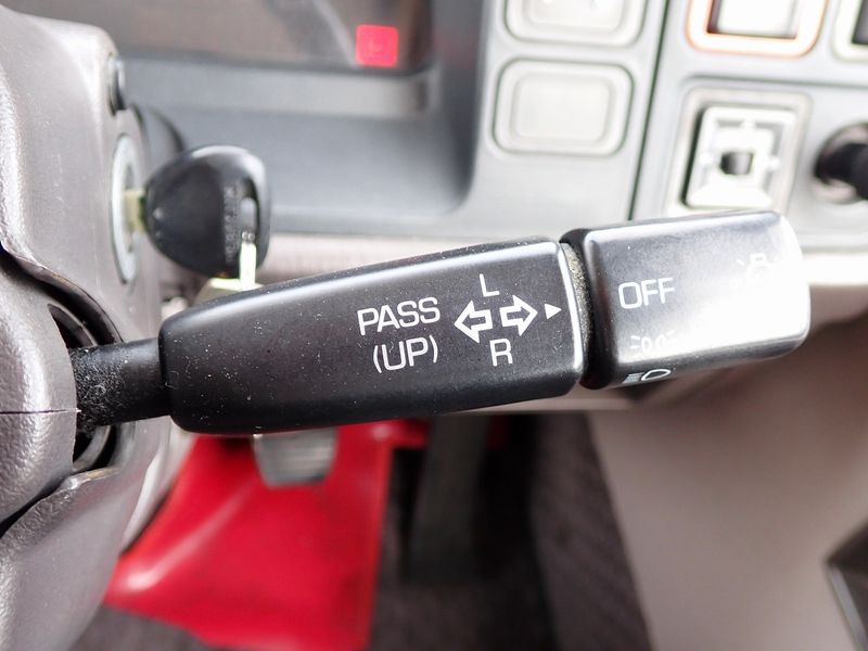 1996 Mitsubishi Rosa KC-BE459F (UW-6a98d8af9357f)[14]