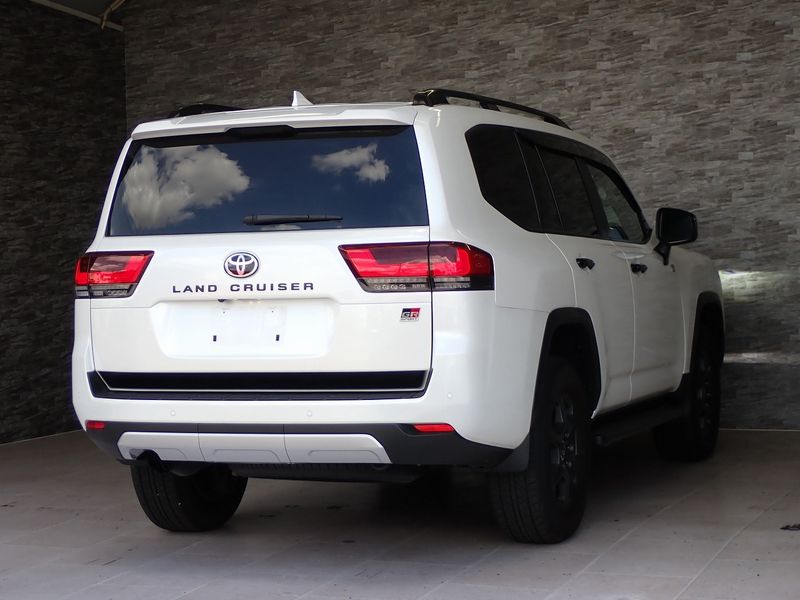 2023 Toyota Land Cruiser 3DA-FJA300W (UW-6a98d8b25b168)[3]