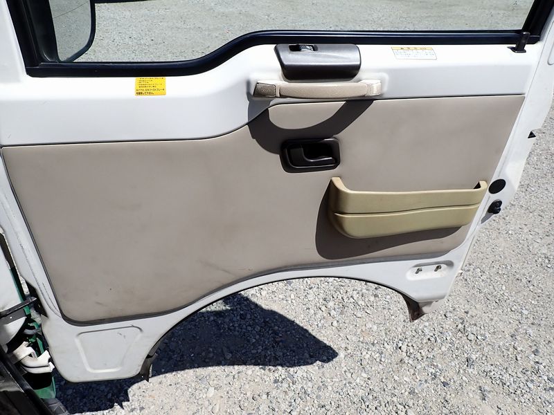 2006 Mitsubishi Rosa PA-BE63DE (UW-6a98d8b33d85f)[18]