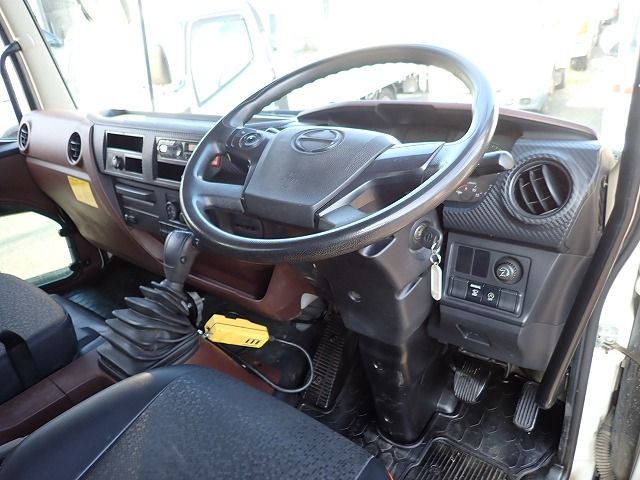 2018 Hino RANGER 2KG-FC2ABA (UW-6a98d8b47d1a7)[21]