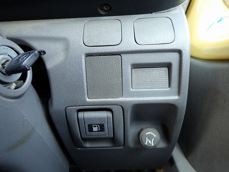 2003 Toyota Coaster KK-HZB40 (UW-6a98d8b58f33a)[17]