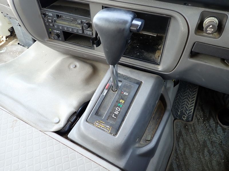 2003 Toyota Coaster KK-HZB40 (UW-6a98d8b58f33a)[16]