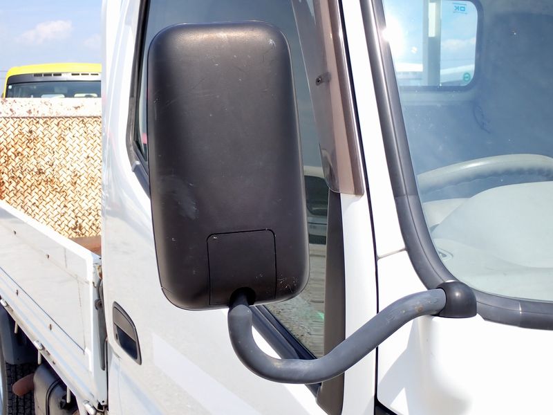 2005 Toyota Dyna Truck PB-XZU306 (UW-6a98d8b5d39ba)[58]