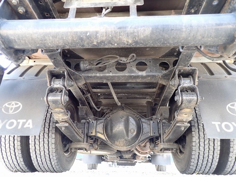 2005 Toyota Dyna Truck PB-XZU306 (UW-6a98d8b5d39ba)[49]