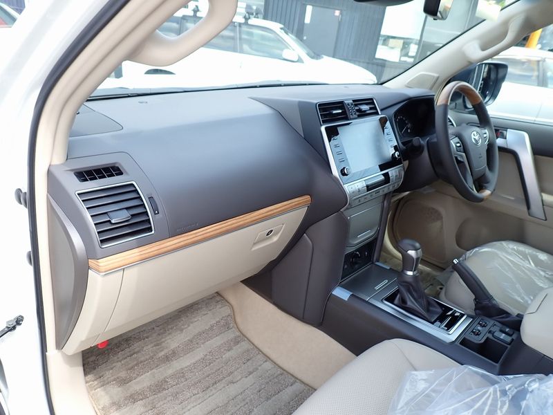 2023 Toyota Land Cruiser Prado 3BA-TRJ150W (UW-6a98d8b837cce)[37]