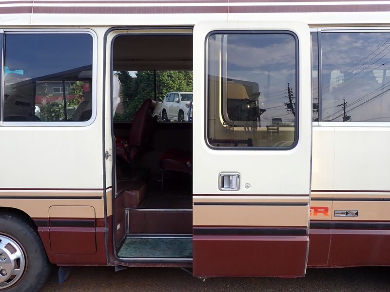 1986 Toyota Coaster P-HB31 (UW-6a98d8b853ecf)[35]