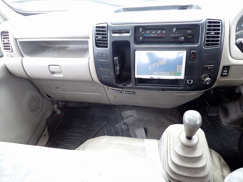 2009 Toyota Dyna Truck BDG-XZU308 (UW-6a98d8bb59c36)[16]