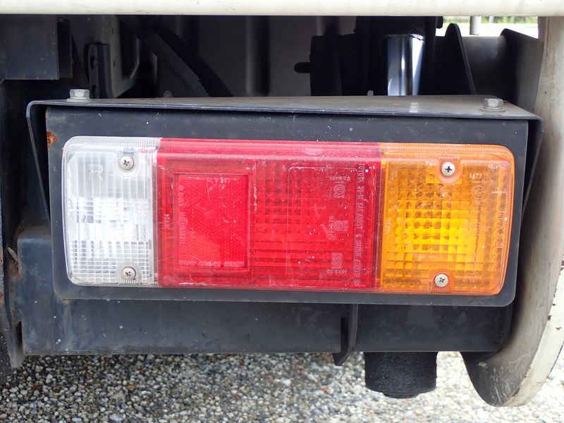 2009 Toyota Dyna Truck BDG-XZU308 (UW-6a98d8bb59c36)[53]