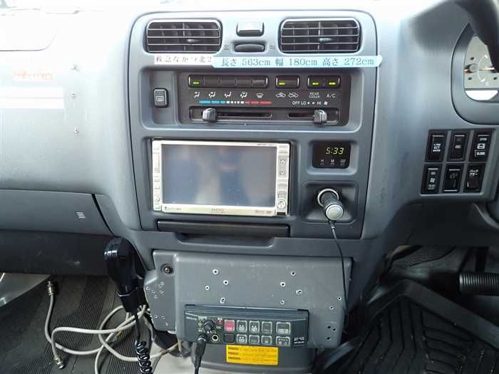 2004 Toyota Granvia TC-VCH38S (UW-6a98d22ef1900)[19]