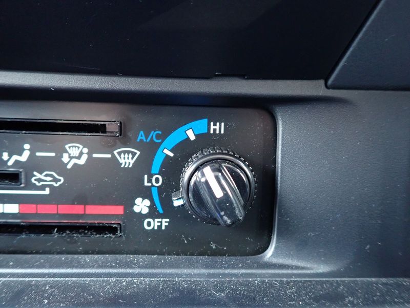2024 Toyota Land Cruiser 70 3DA-GDJ76W (UW-6a98d8c04f072)[22]